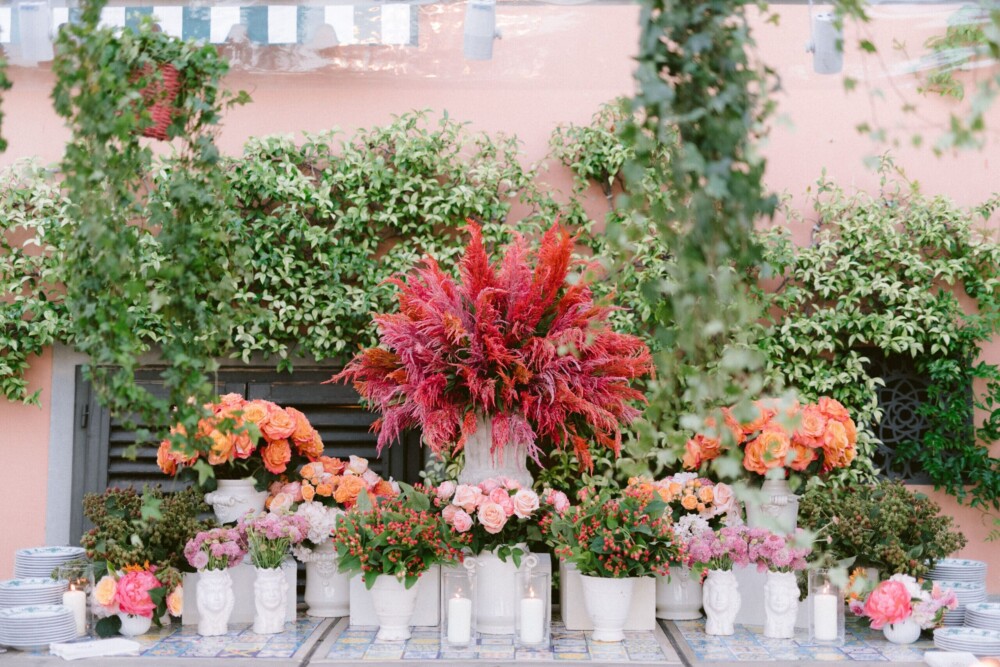 Luxury wedding flower decors in Italy