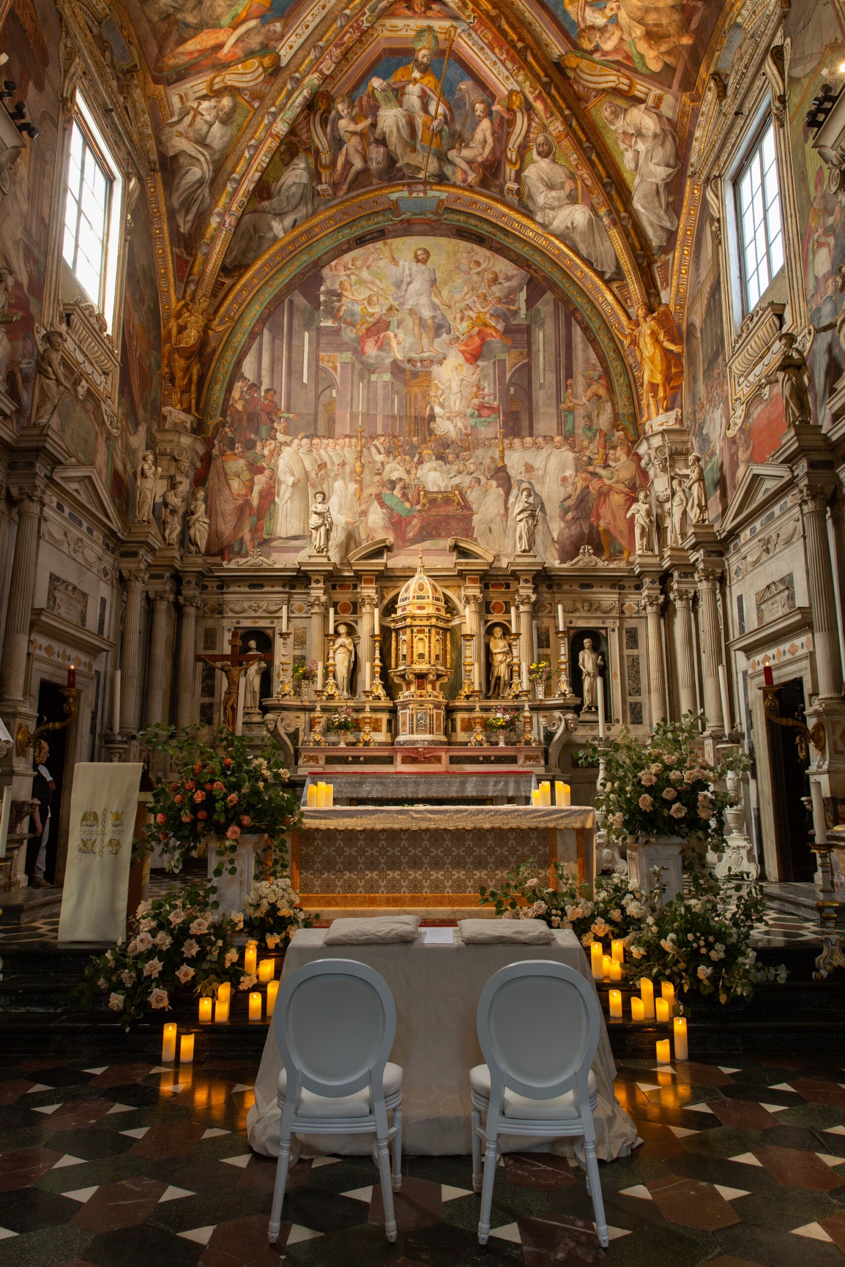 Wedding in Tuscany in a frescoed Chapel in Florence