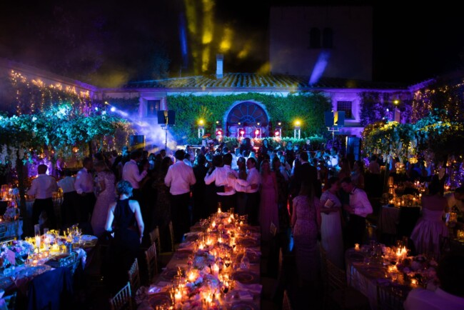 Exclusive wedding party in Italy with live show band