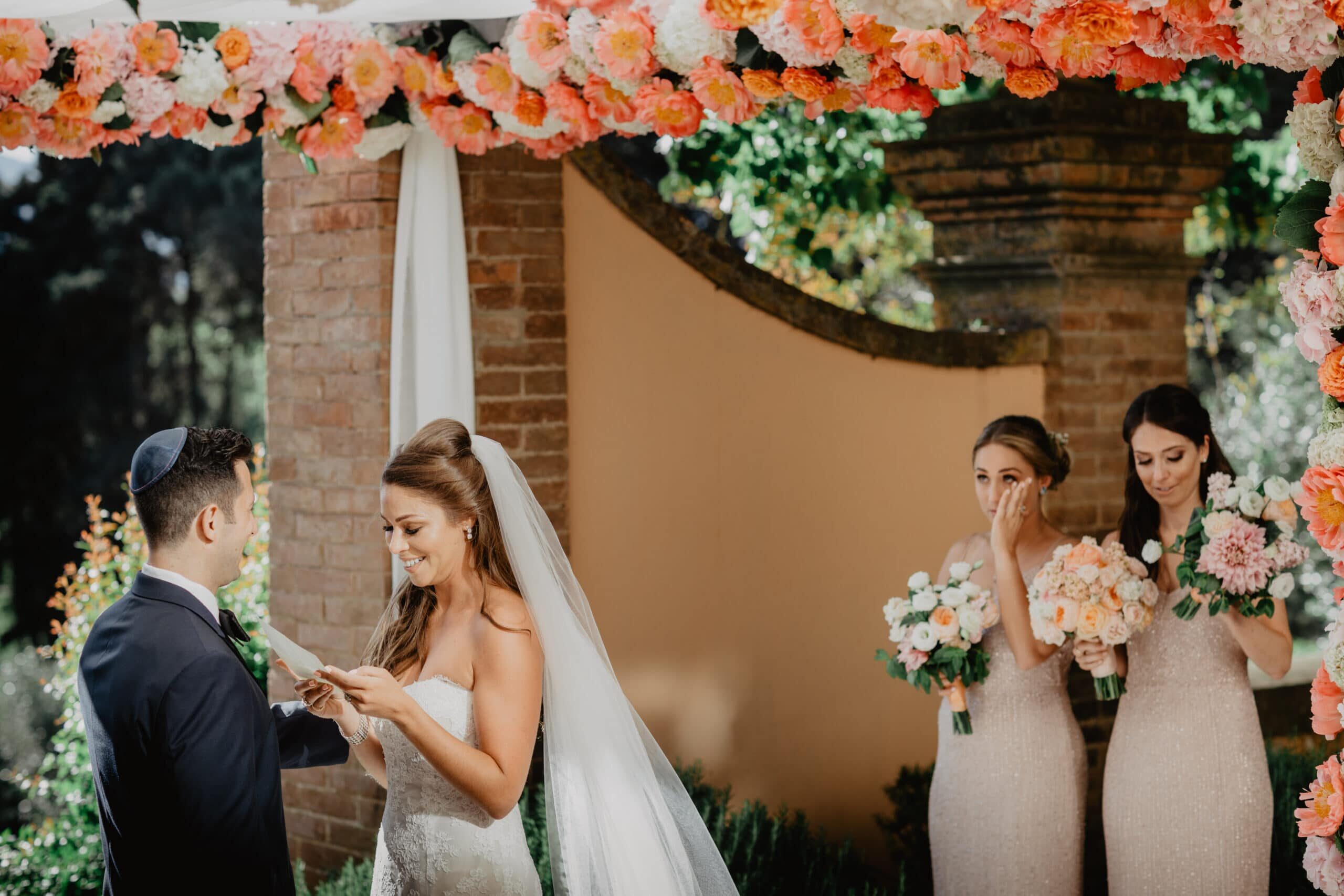 Special moments of this Jewish ceremony in Tuscany