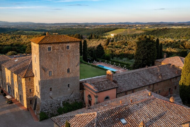 2.	Elegant view for a wedding villa in Siena