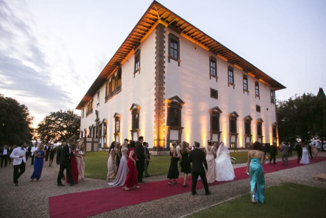 Luxury wedding in a villa in Florence