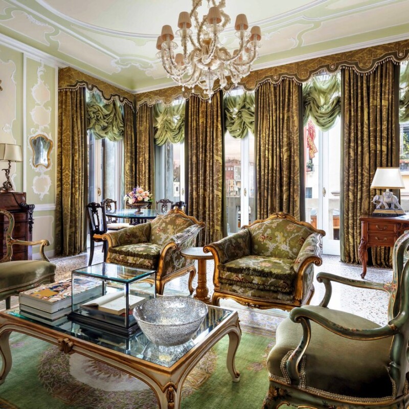 Exclusive livingroom in a five starts hotel in Venice