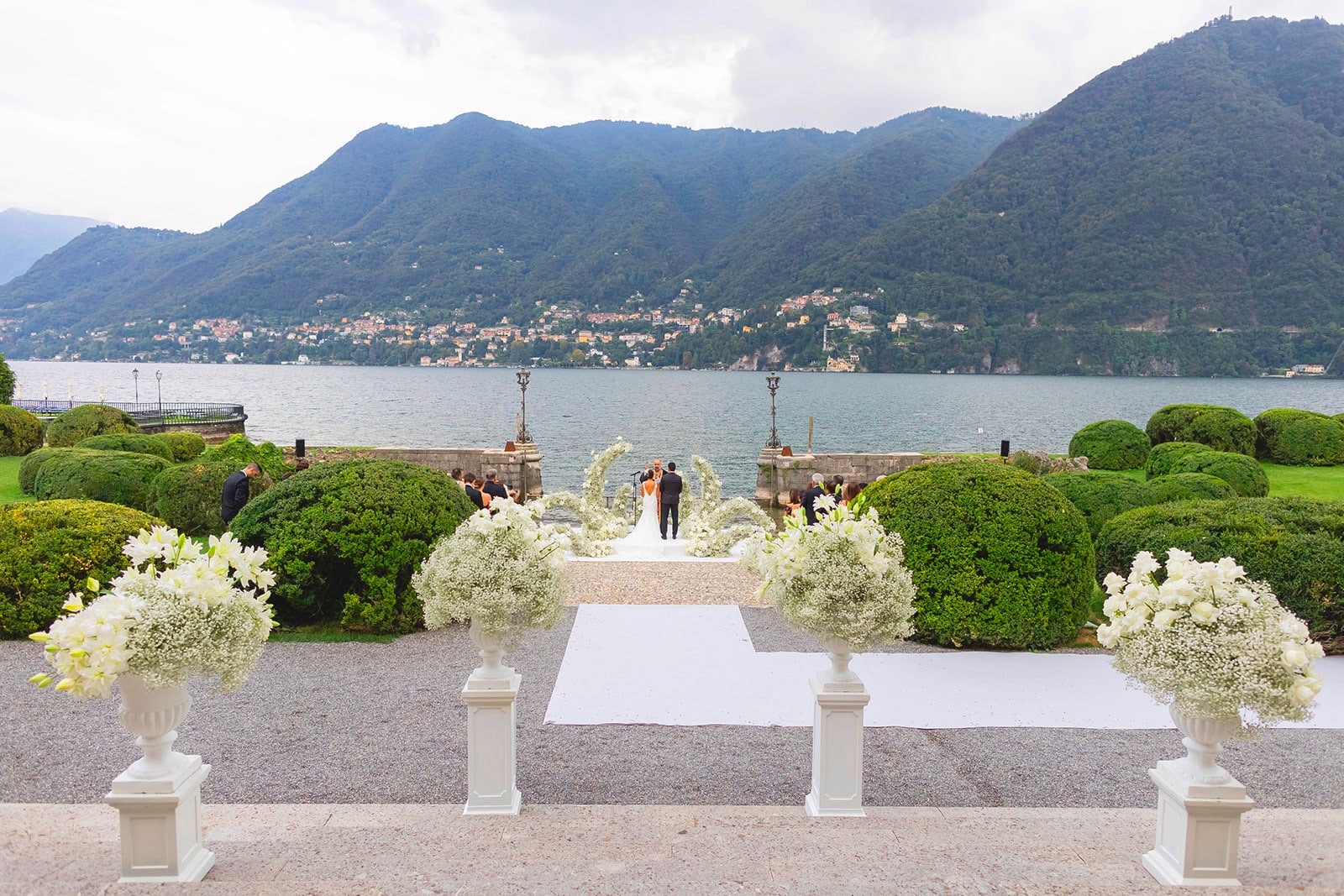Lake Como romantic ceremony