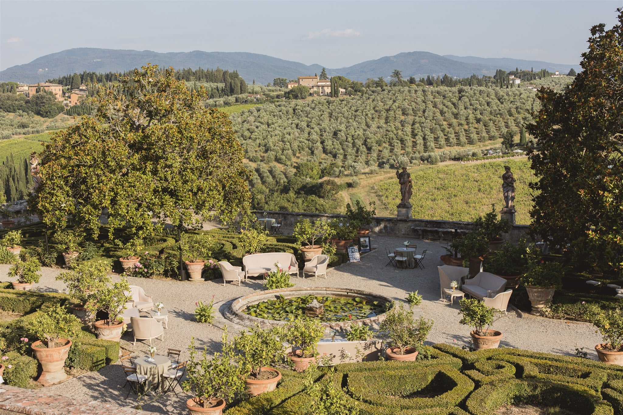 Cocktail at the Italian vineyard wedding venues